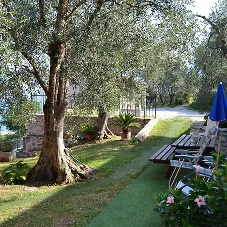 Ca Di Venzo Апартаменты Бренцоне-суль-Гарда